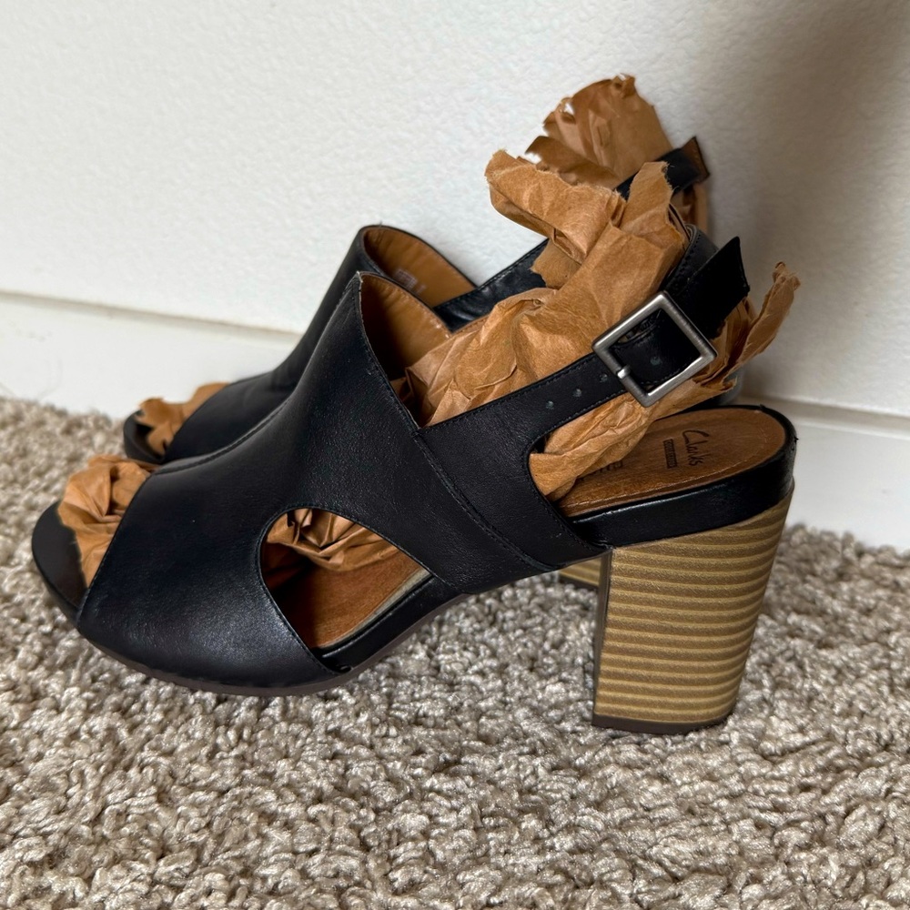 EUC Clarks Leather Banoy Verona Black Slingback
